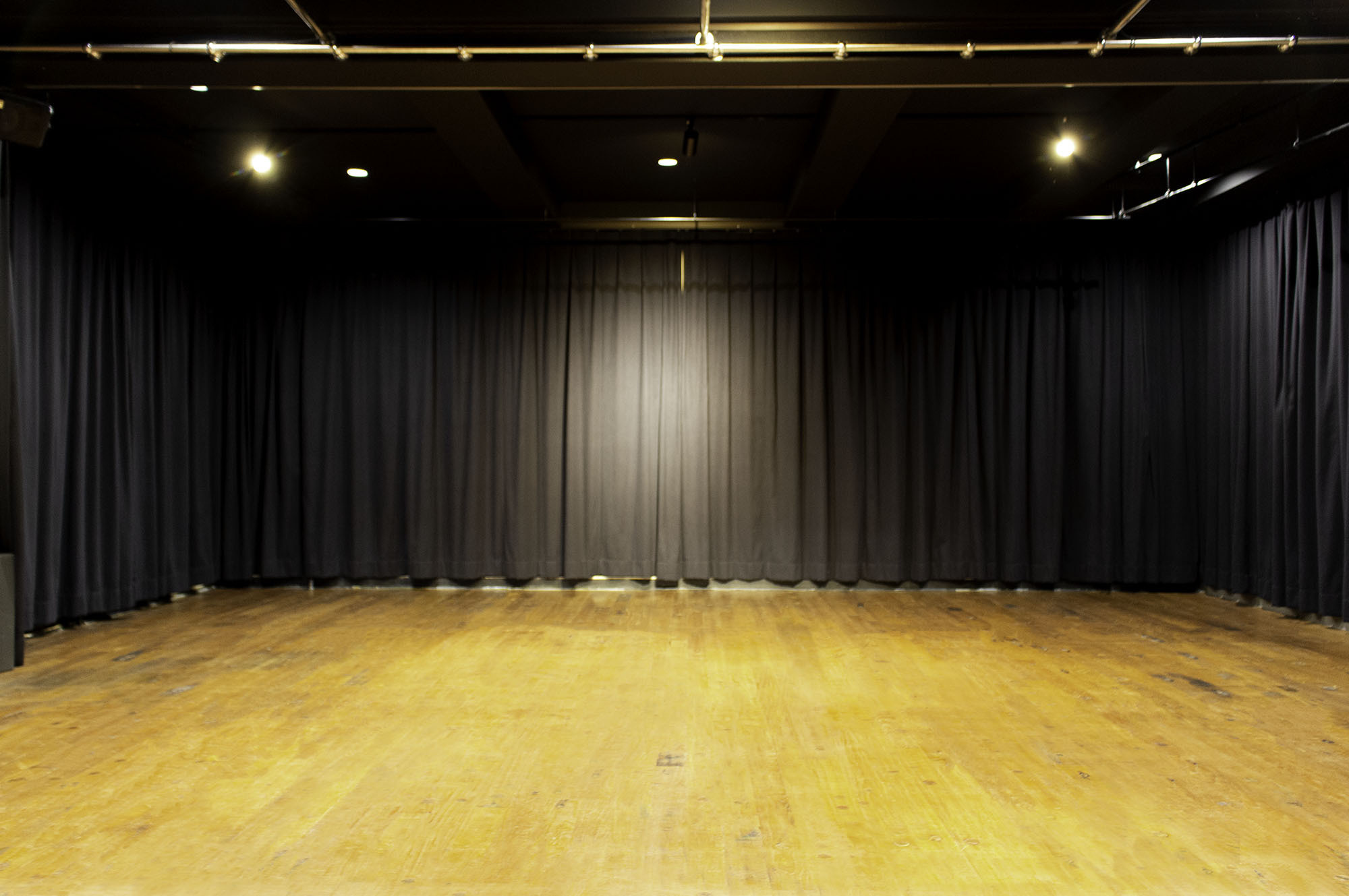 Ito・M・Studio スタジオ暗転写真